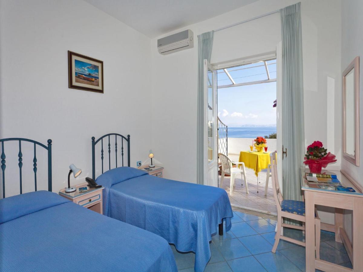 Hotel Villa D'Orta Ischia Room photo